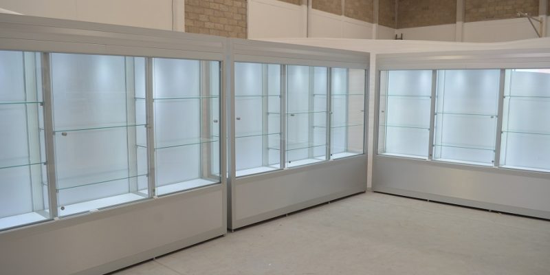 Freestanding display cabinets